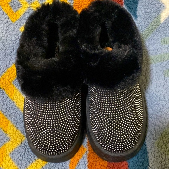 NEW ADORABLE RHINESTONES PLATFORM FAUX FUR BLACK SHOES - Picture 5 of 6